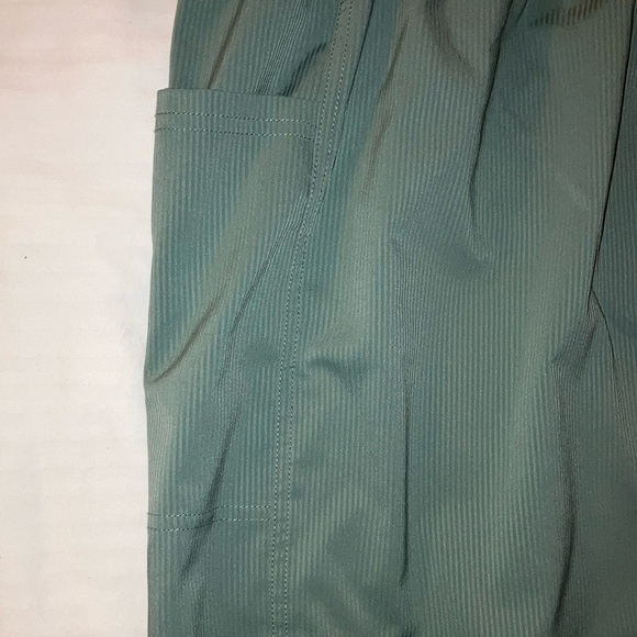 Eddie Bauer large women’s light Green Skirt with zip Pocket and cargo pockets - Picture 7 of 12